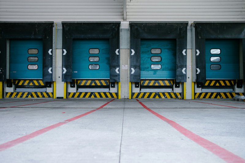 Beyond the warehouse: Cost-effective storage strategies for seasonal retail businesses